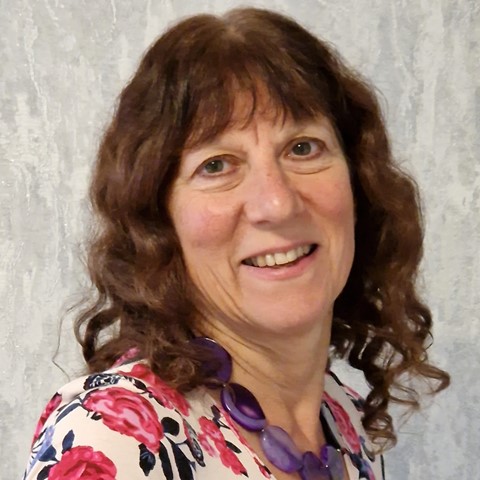 Dr Suzanne Burgess